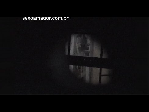 ❤️ Blondie és gravada en secret per un voyeur del barri amagat darrere de maons buits ️❌ Porno a nosaltres ❌