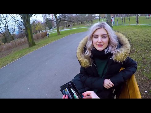 ❤️ Empassa el semen calent d'un desconegut per diners: una mamada al parc d'Eva Elfie ️❌ Porno a nosaltres ❌